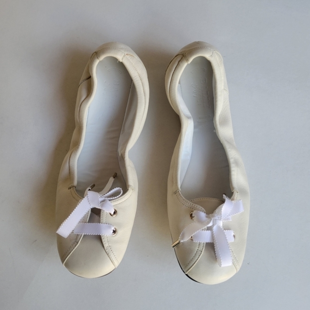 Women's Cream Ballet Flats